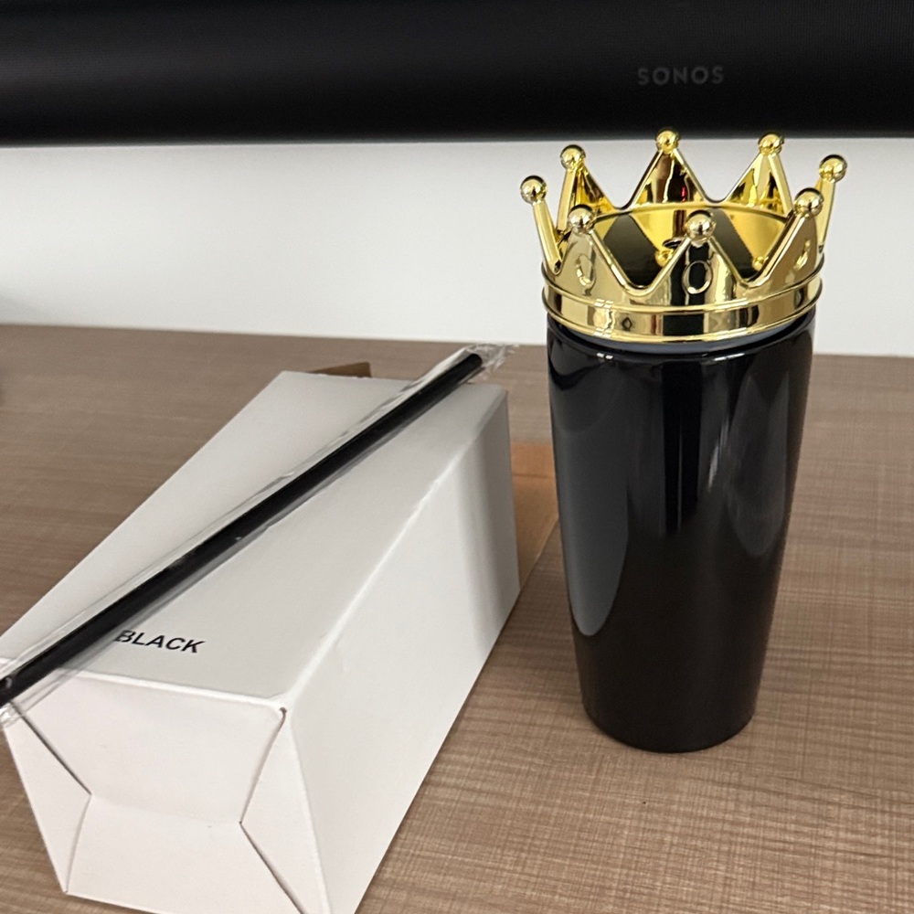 Black Tumbler stainless steel with Gold Crown Lid